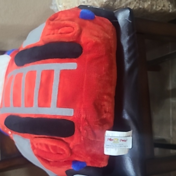 Pillow Pets Firetruck - Picture 3 of 9